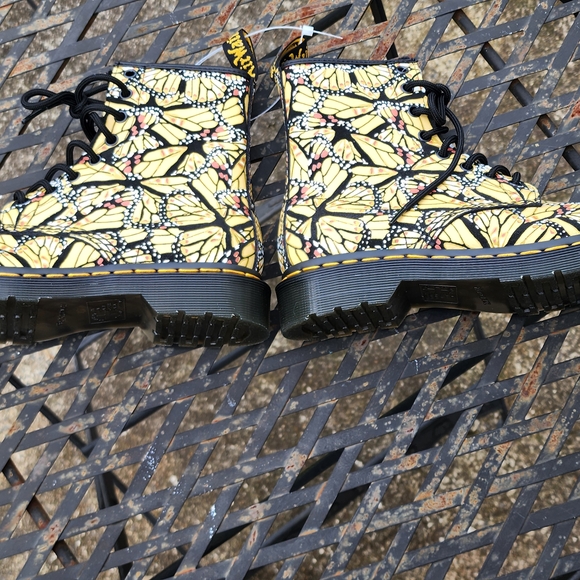 Size 7- Womens Dr. Martens 1460 8-Eye Boot Butterfly Yellow Boots Shoes New - Picture 10 of 13